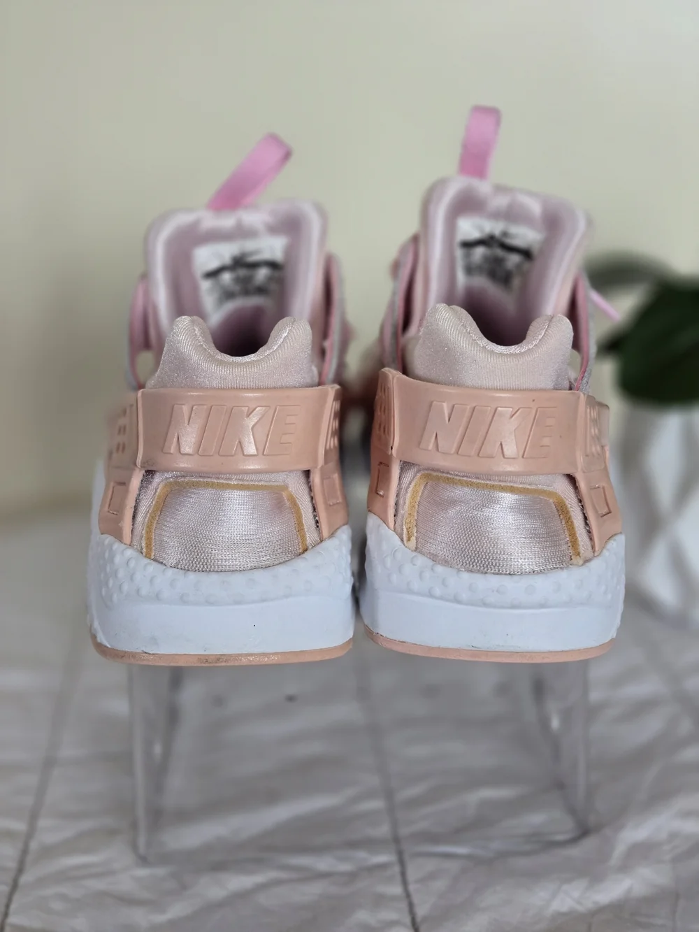 Nike Huarache Pink and Peach Girls' Low-Top Sneakers Size 3Y